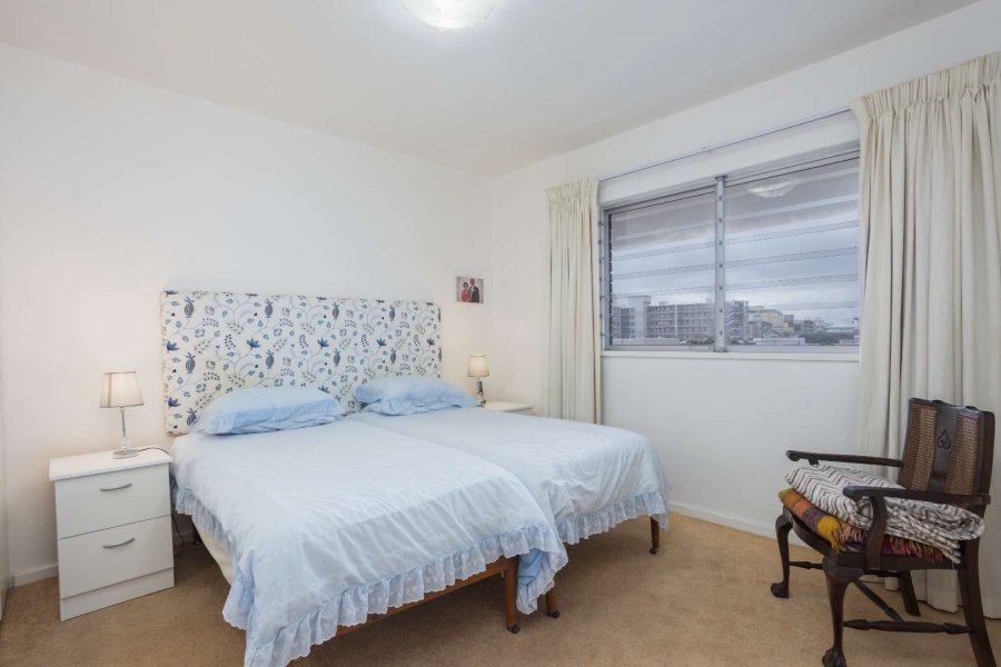 2 Bedroom Property for Sale in Sea Point Western Cape